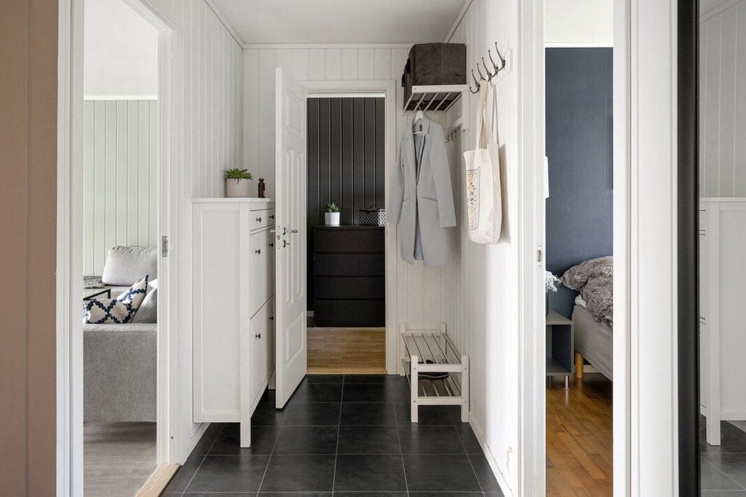 hallway-8518705_1280