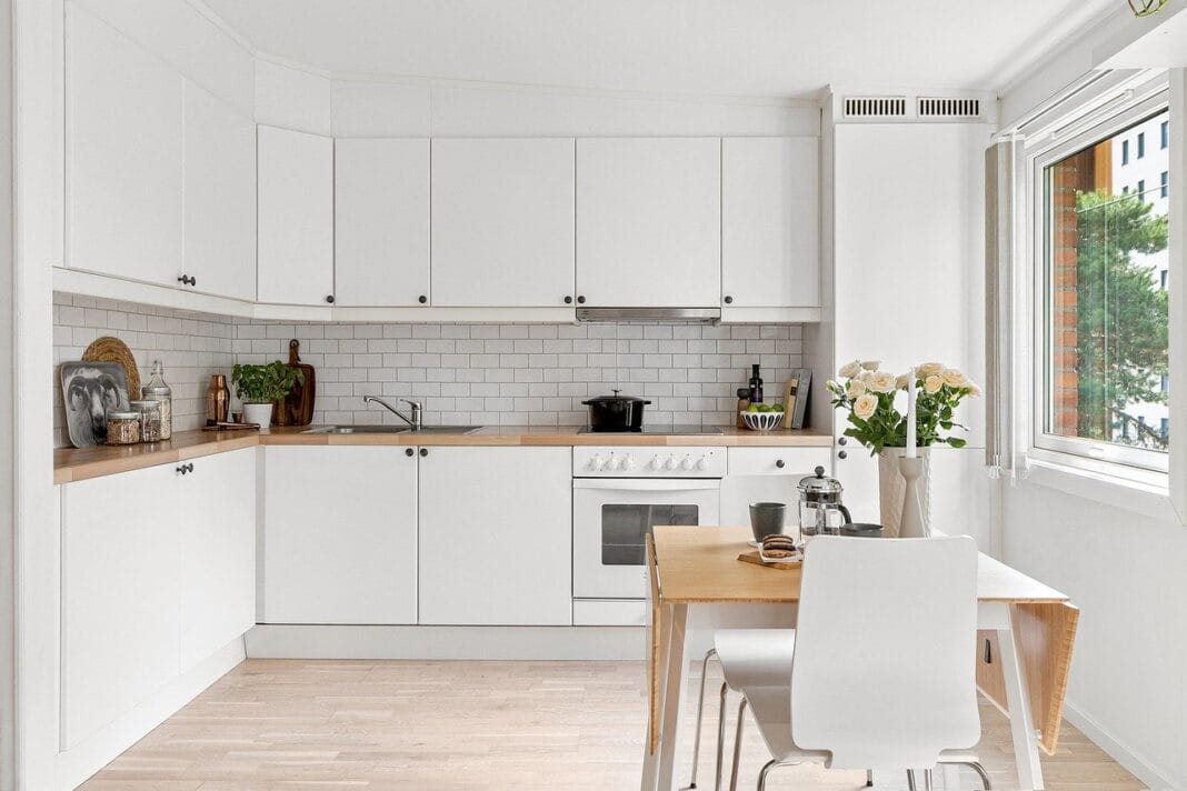 real-estate-8636324_1280