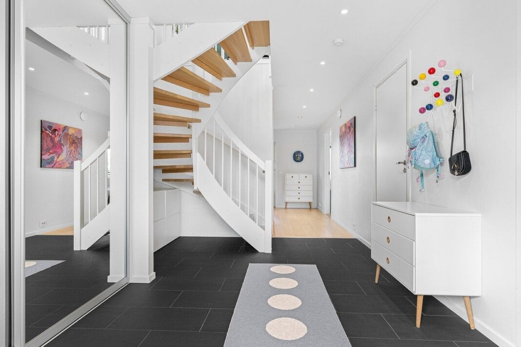 real-estate-8658723_1280